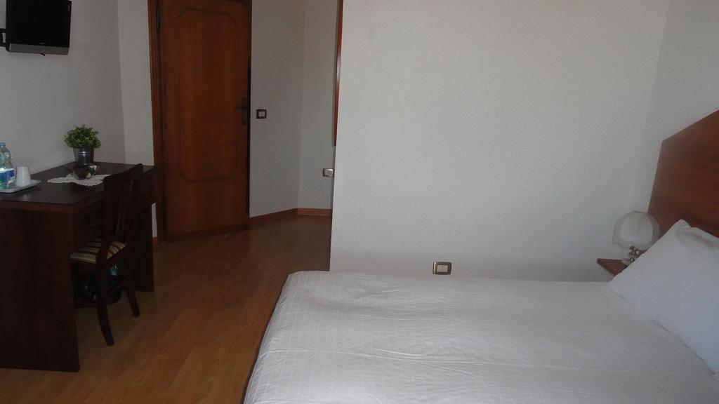 Bed And Breakfast La Corte Degli Ulivi Civitavecchia Phòng bức ảnh