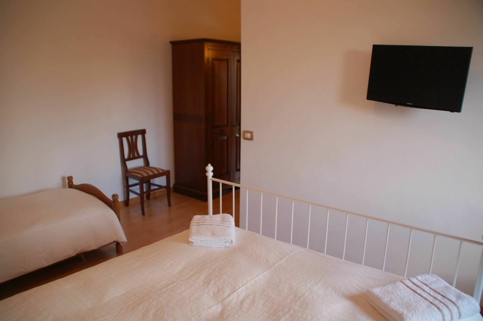 Bed And Breakfast La Corte Degli Ulivi Civitavecchia Ngoại thất bức ảnh