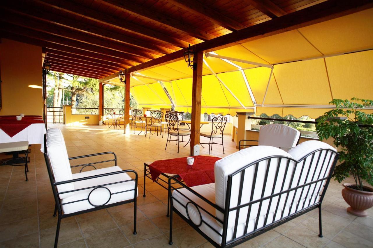 Bed And Breakfast La Corte Degli Ulivi Civitavecchia Ngoại thất bức ảnh