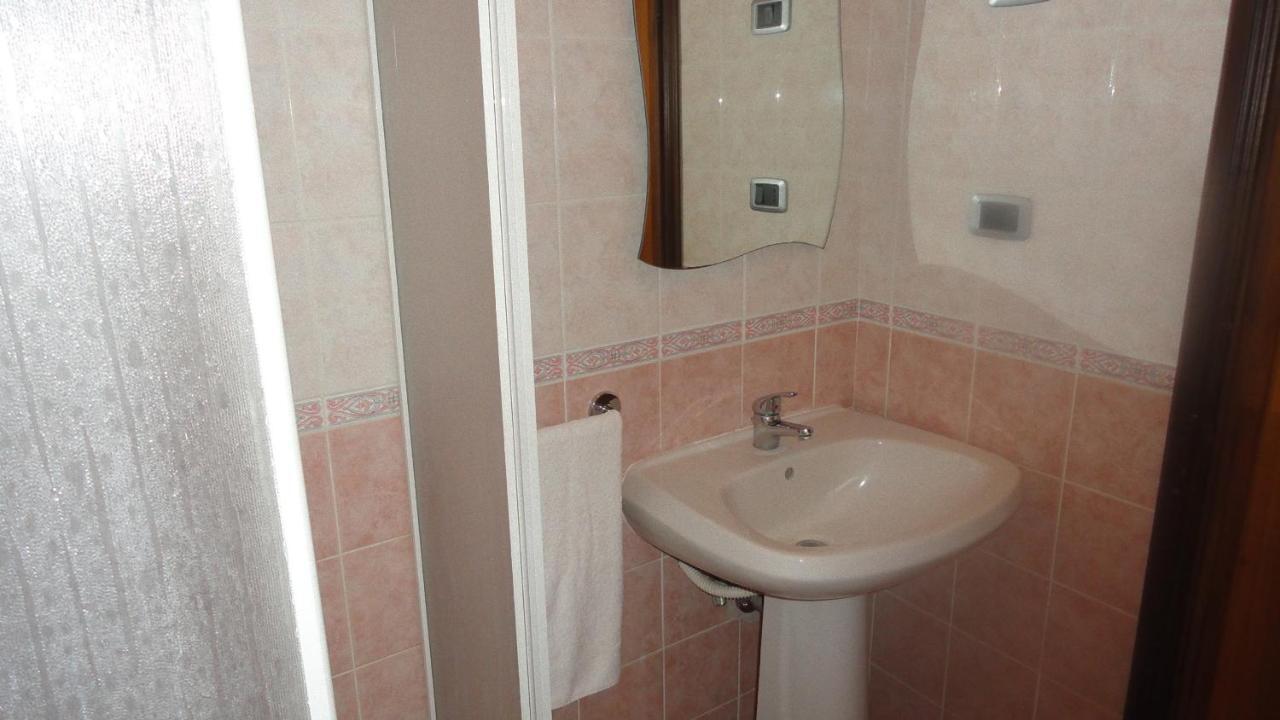 Bed And Breakfast La Corte Degli Ulivi Civitavecchia Phòng bức ảnh